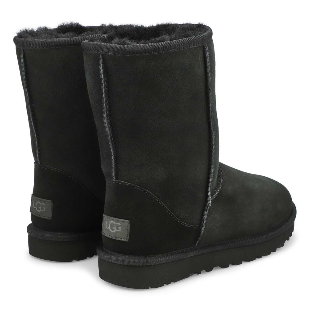 UGG black boot size 6 classic short II